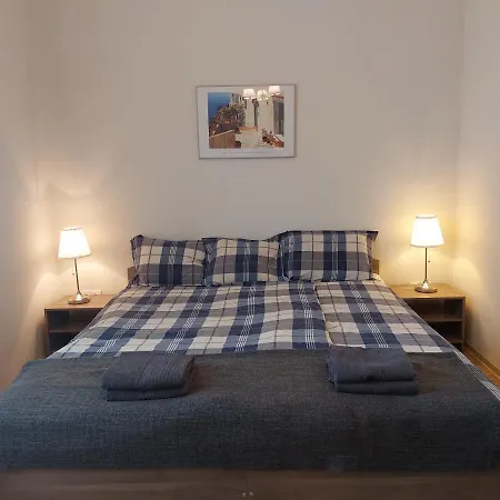 Case de vacanță Rozmaring Apartman Haz *