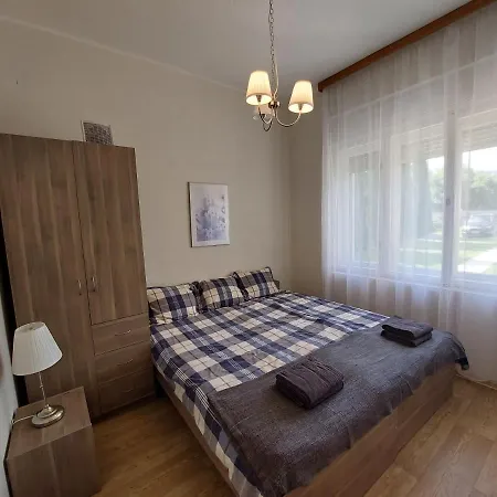 Rozmaring Apartman Haz Case de vacanță Csopak